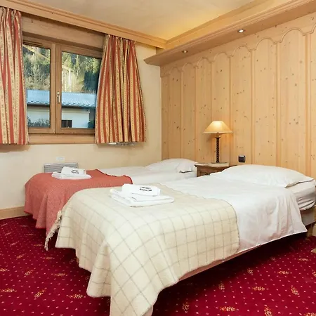 Chamois Apartment- Year Chamonix