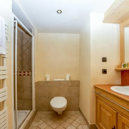 Chamois Apartment- Year *