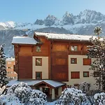 Chamois Apartment- Year *