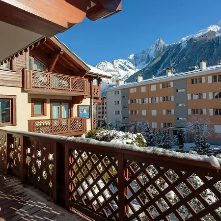 Chamois Apartment- Year