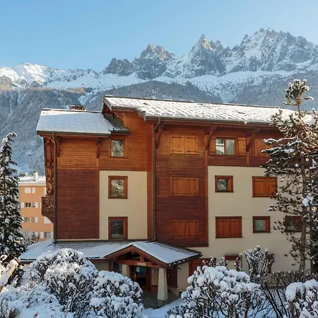 Chamois Apartment- Year *