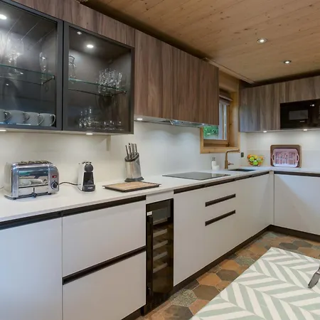 Chamois Apartment- Year Chamonix