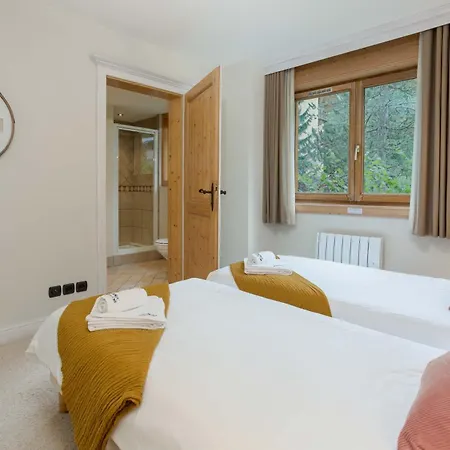 Chamois Apartment- Year