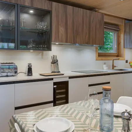 Chamois Apartment- Year