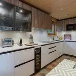 Chamois Apartment- Year Chamonix
