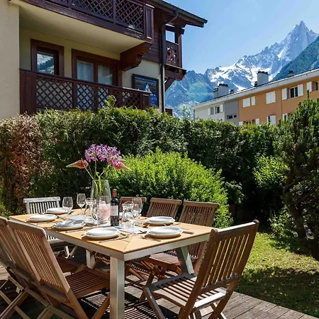 Daire Chamois Apartment- Year